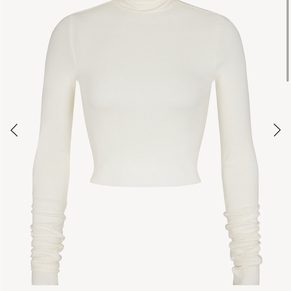 Eterne cropped Cream Long-Sleeve turtleneck Crop Top